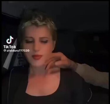 TZmRdyvDKKdXgBck.jpg-large.jpeg