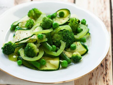 brokolili-diyet-salata-0240b6fd-bcfe-4d52-b392-7a07f78ba064.jpg