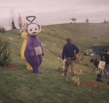 what-makes-teletubbies-so-terrifying-v0-cawh38uti6xe1.jpeg what-makes-teletubbies-so-terrifying-v0-cawh38uti6xe1.jpeg