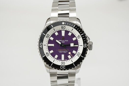 1809-breitling-super-ocean-42-mm-horobox-limited-edition-breitling-horobox-le-1-min.jpg