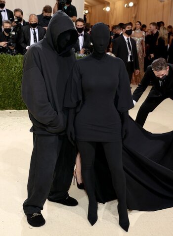 Kim Kardashian and Demna Gvasalia, Met Gala 2021.jpg Kim Kardashian and Demna Gvasalia, Met Gala 2021.jpg
