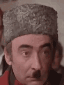 03e76cbc5e8f4834f8e1750e48971ea9.gif