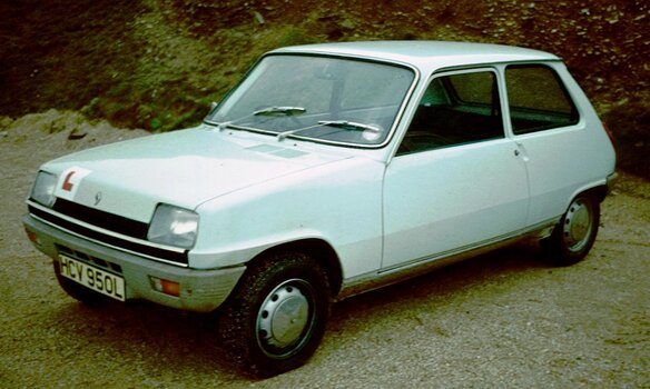 Renault_5_first_generation_light_blue.jpg