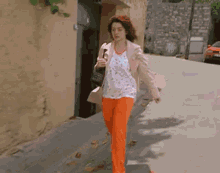 tenor.gif