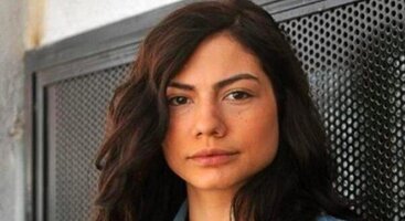 demet-ozdemirin-eski-fotograflari-yeniden-gundeme-geldi-uyTnaCE8.jpg