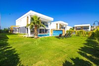 76817-kusadasinda-luks-ozel-havuzlu-buyuk-bahceli-villa.jpg